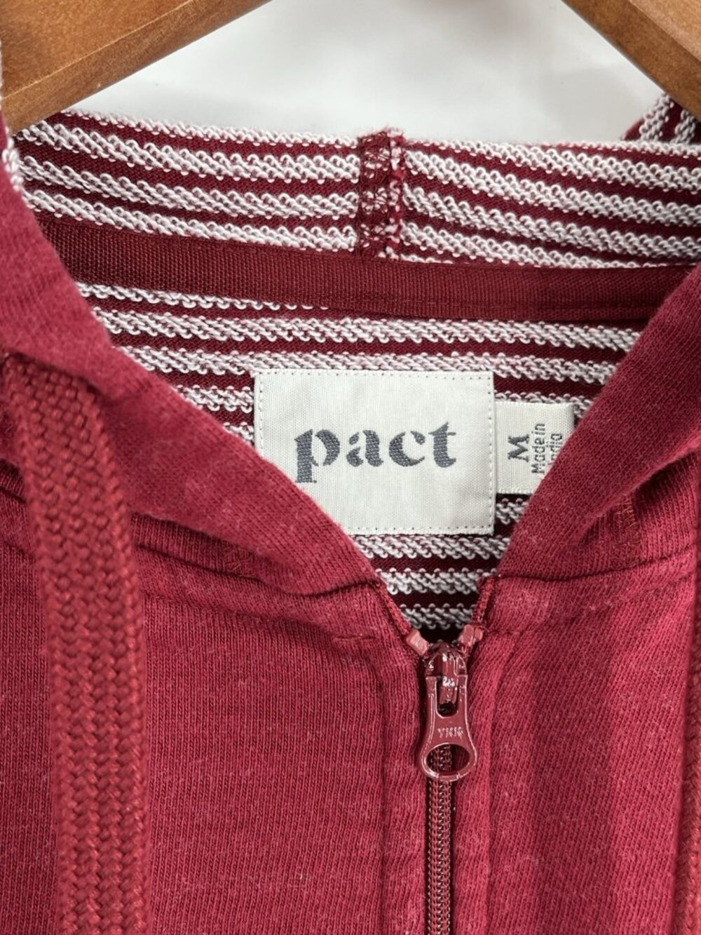 PACT Women's Red Horizontal Light Rib Full Zip Hooded Sweatshirt Medium - Picture 2 of 4